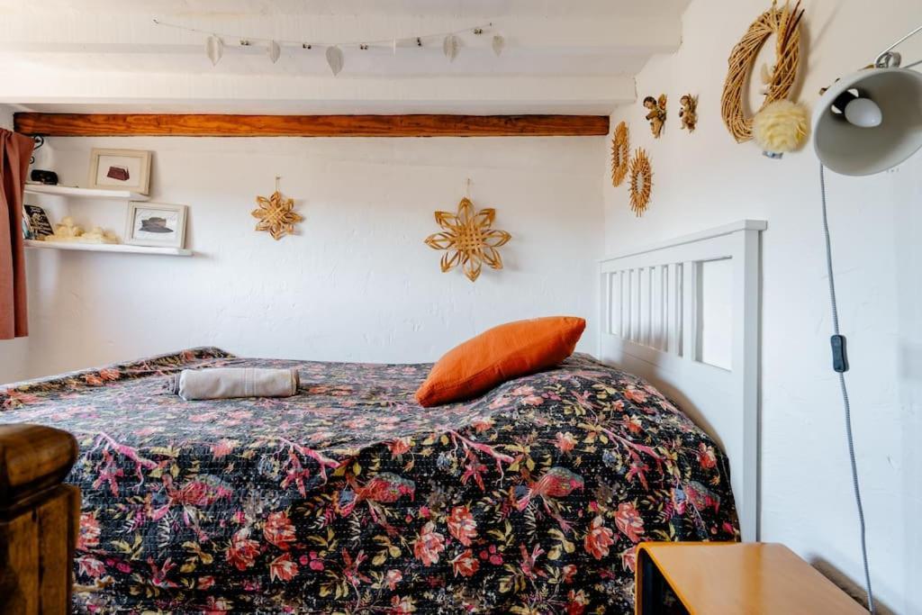Chambre Atypique Dans Cafe Healthy Saint-Paul-de-Vence Exterior foto