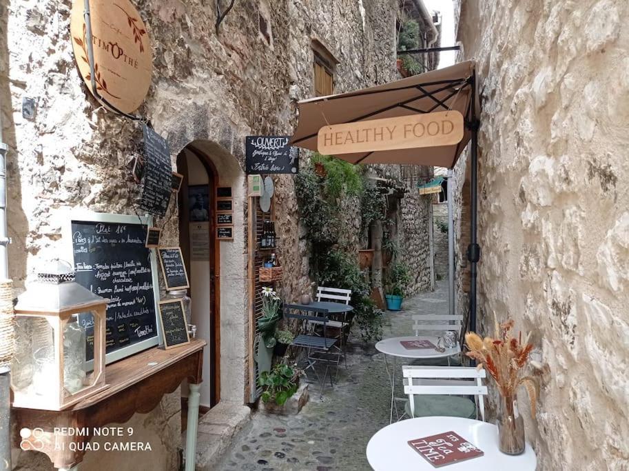 Chambre Atypique Dans Cafe Healthy Saint-Paul-de-Vence Exterior foto