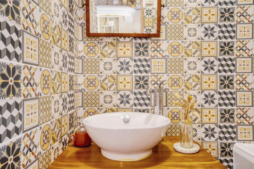 Chambre Atypique Dans Cafe Healthy Saint-Paul-de-Vence Exterior foto